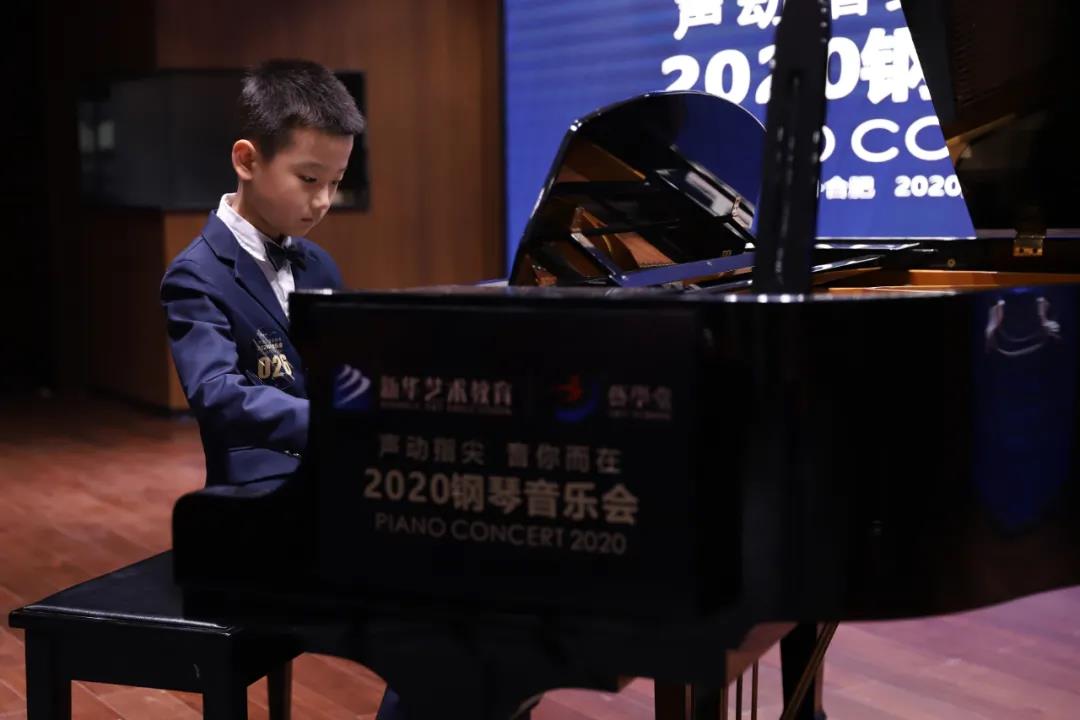 惊艳！这些小演奏家让人竖起大拇指！